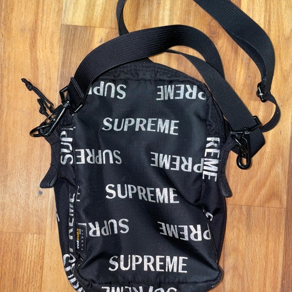 Supreme 3M Reflective Repeat Shoulder Bag Black 100% Authentic - Picture 4 of 5